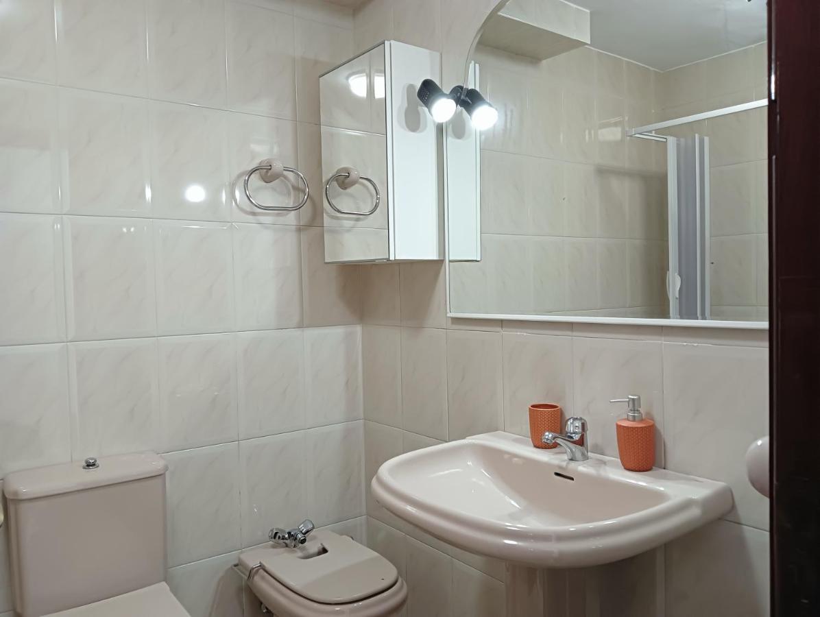 Piso A Capela Con Vistas Al Mar Apartment Финистере Екстериор снимка